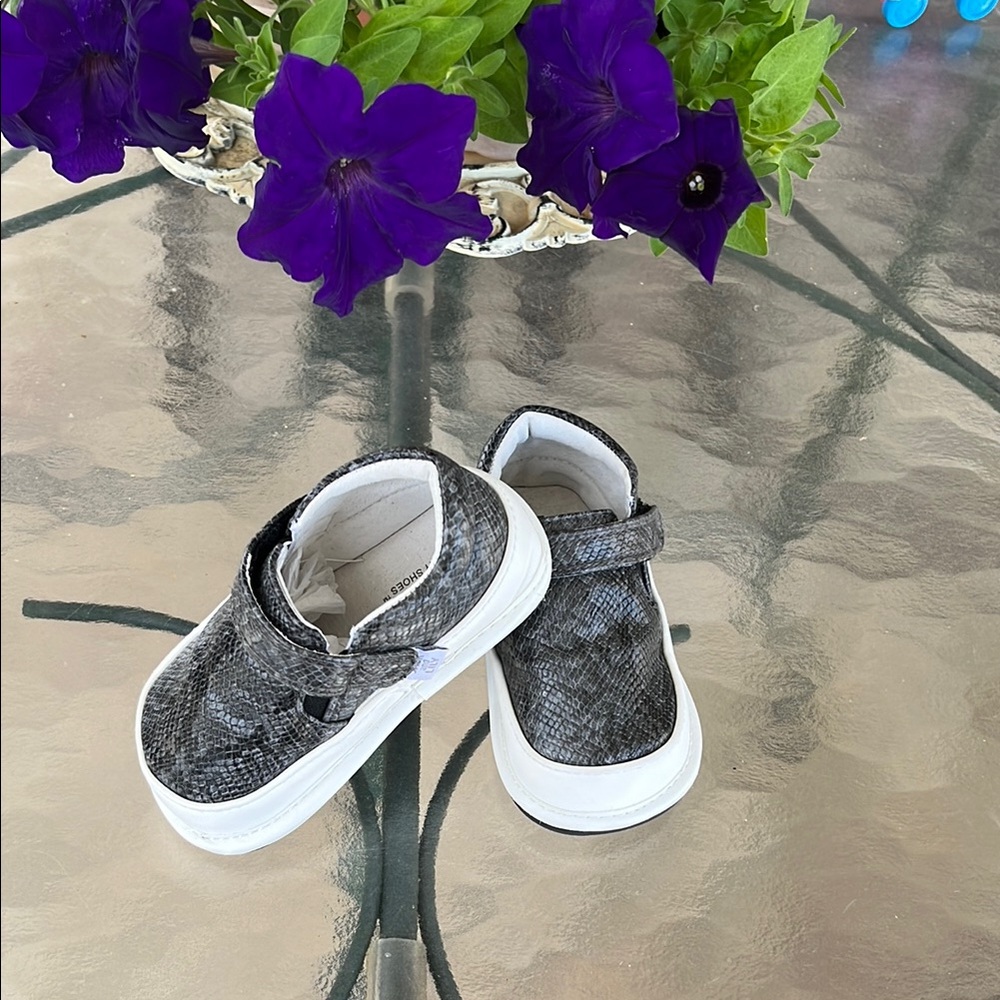 Chic Black and White Baby Walker Shoes
